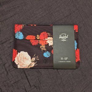 NEW Herschel Supply Co Spokane Sleeve 12" Laptop